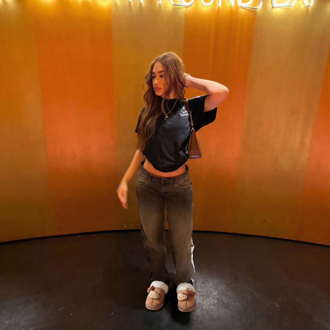 Hello Kitty Slippers